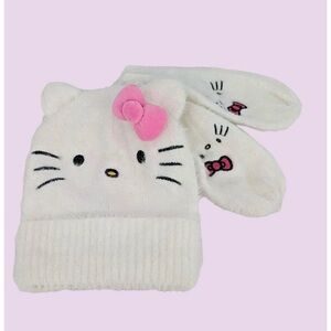 NWOT! HELLO KITTY x FOREVER 21 Collectible Beanie & Mittens Set